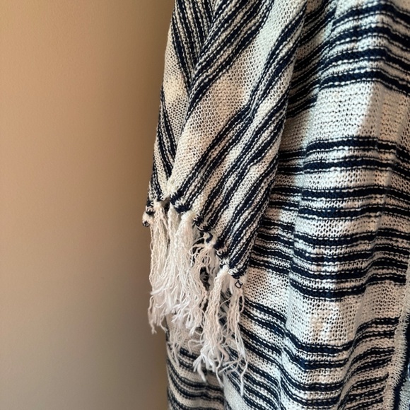 *SOLUTIONS!* White x Blue Open-Front Drill Cardigan Sweater Size S/M - Picture 2 of 9